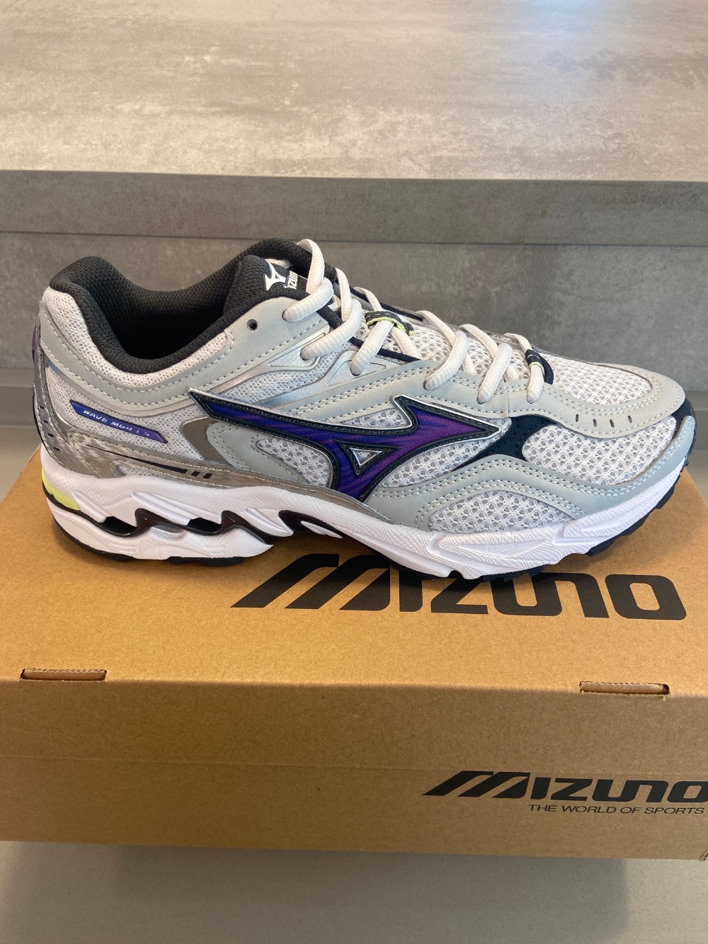 Mizuno Wave MG4 Ls Og Light Grey Purple Lemon Yellow