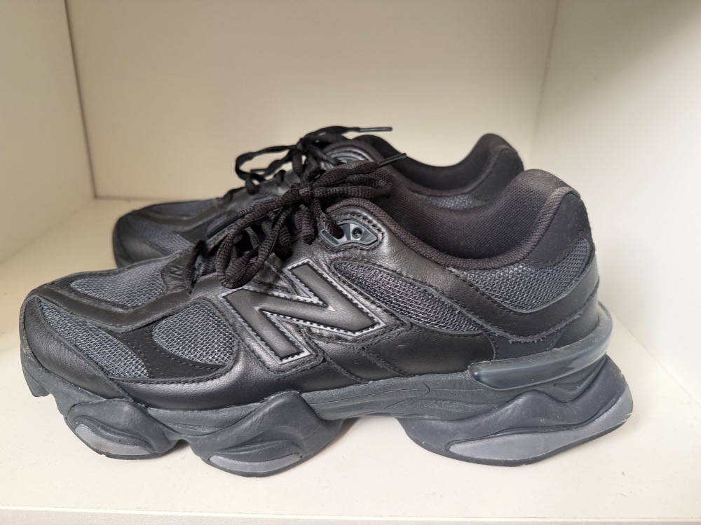 New Balance 9060 Graphite Black