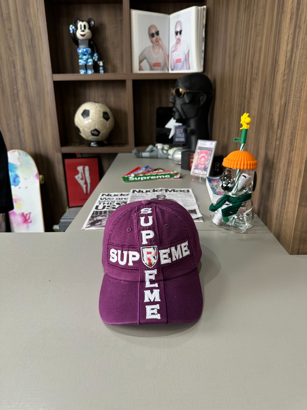 Boné Supreme Cross 6-Panel Plum FW26-W7