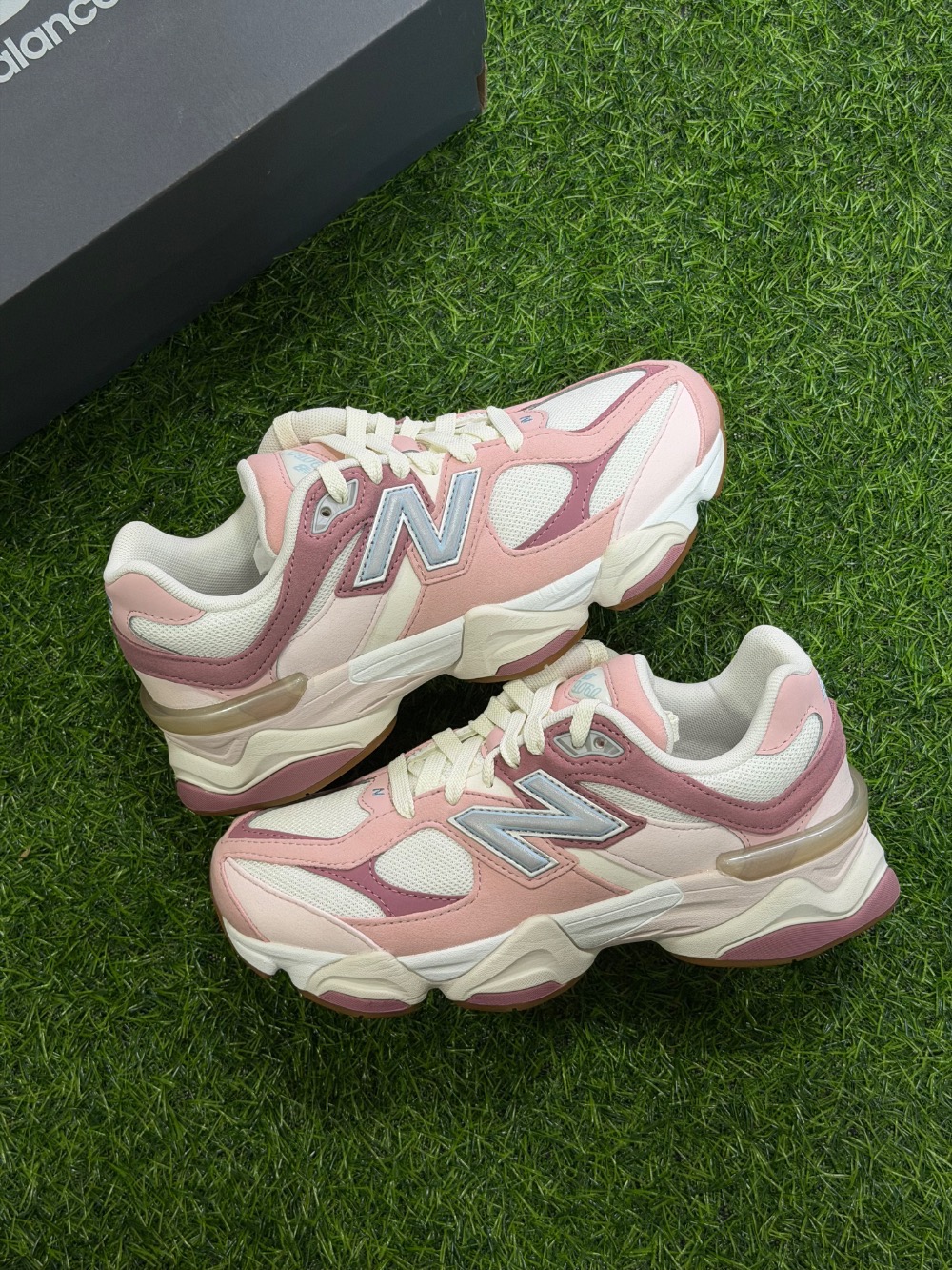 New Balance 9060 GS Rose Pink