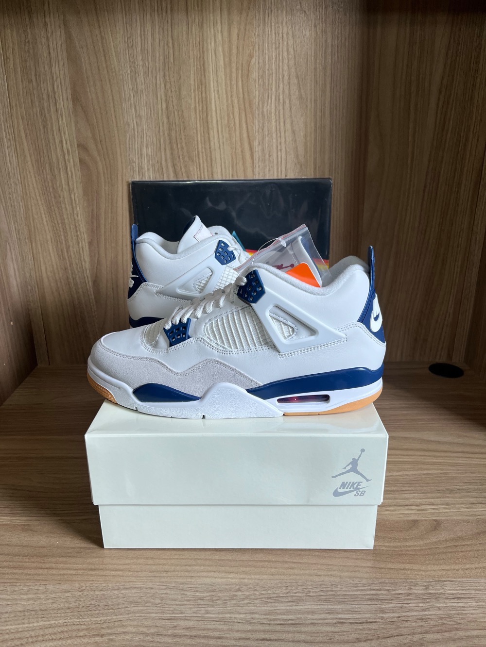 Nike SB x Air Jordan 4 Retro Navy