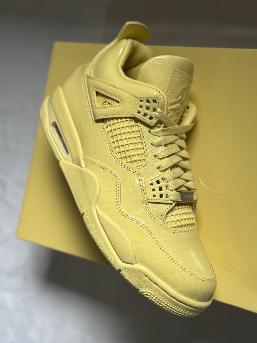 J Balvin x Air Jordan 4 Amazonas