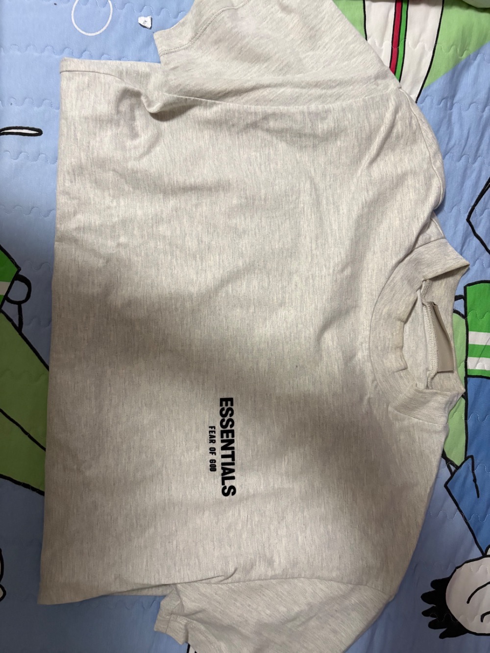 Camiseta fear of god essentials