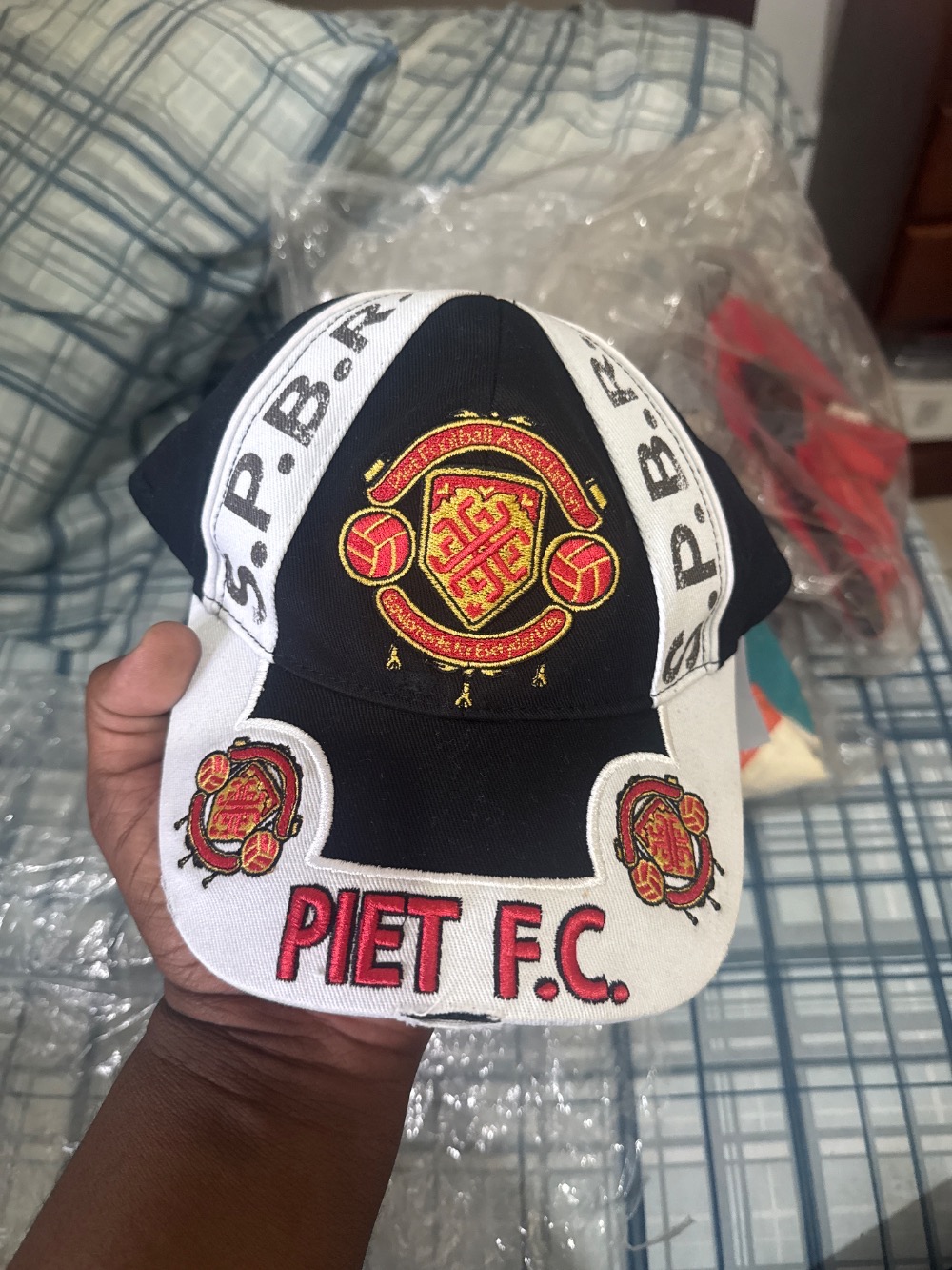 Boné Piet F.C. Emblem Black