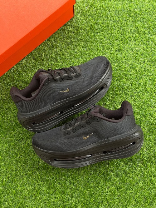 Nike Vomero Premium Black — 42, Novo