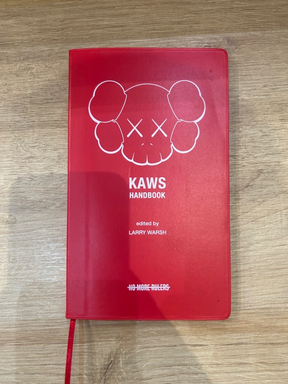 Livro KAWS No More Rulers