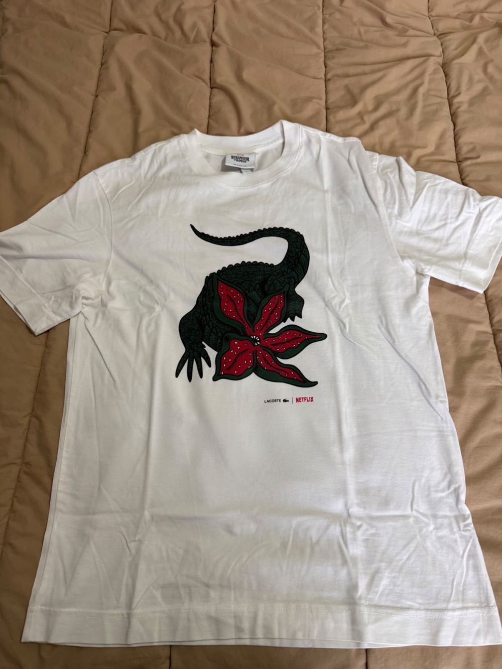 Netflix x Lacoste Camiseta Organic Cotton Men’s White