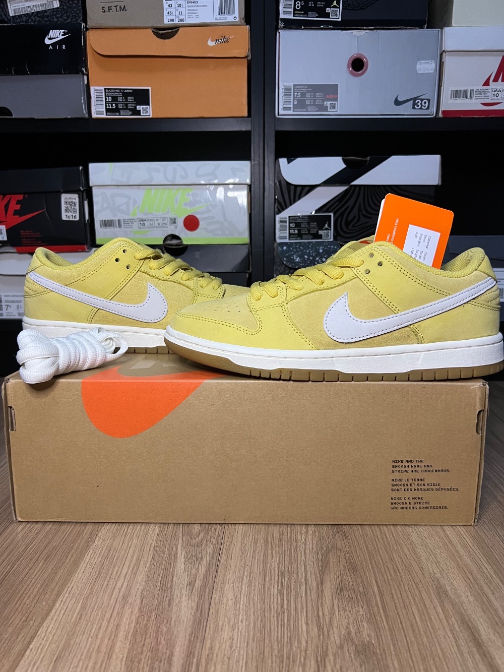 Nike SB Dunk Low Saturn Gold
