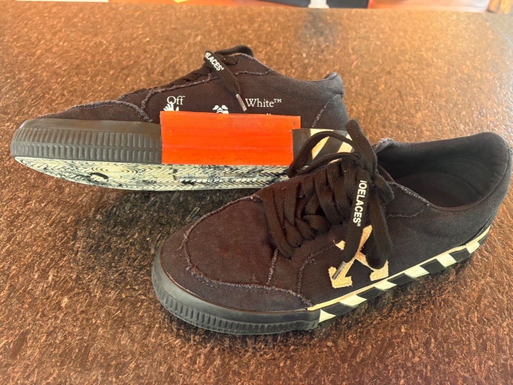 Off-White Vulcanized Low Canvas Black