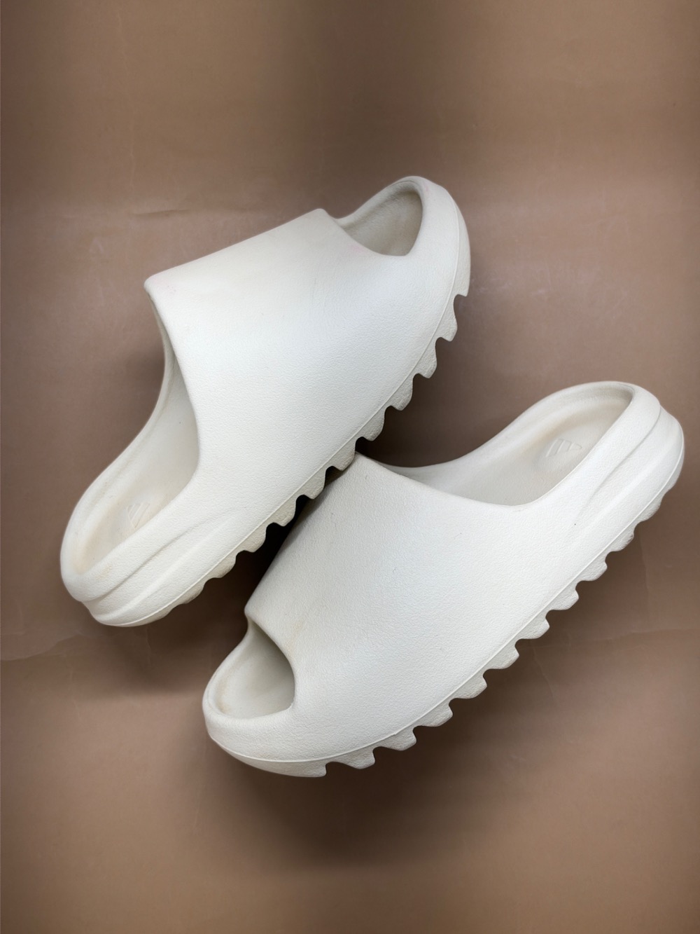 Yeezy Slide Bone (2022)