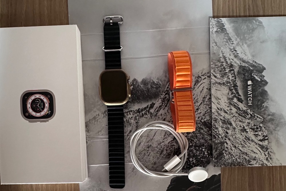 Relógio Apple Watch Ultra 49mm Natural Titanium A2622-2022