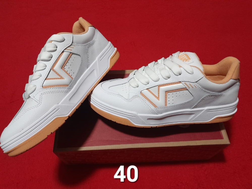 Tênis VANS UPLAND