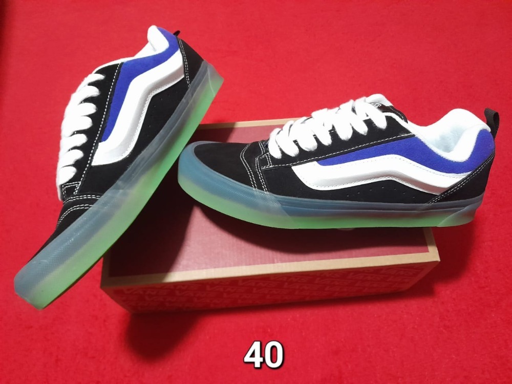 Tênis VANS KNU SKOOL