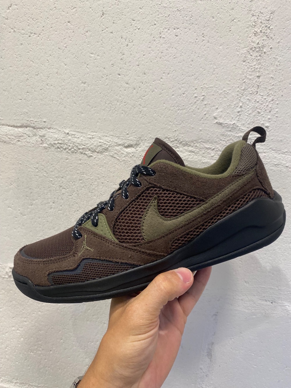 Jordan CMFT Era Baroque Brown Medium Olive — 39, Novo