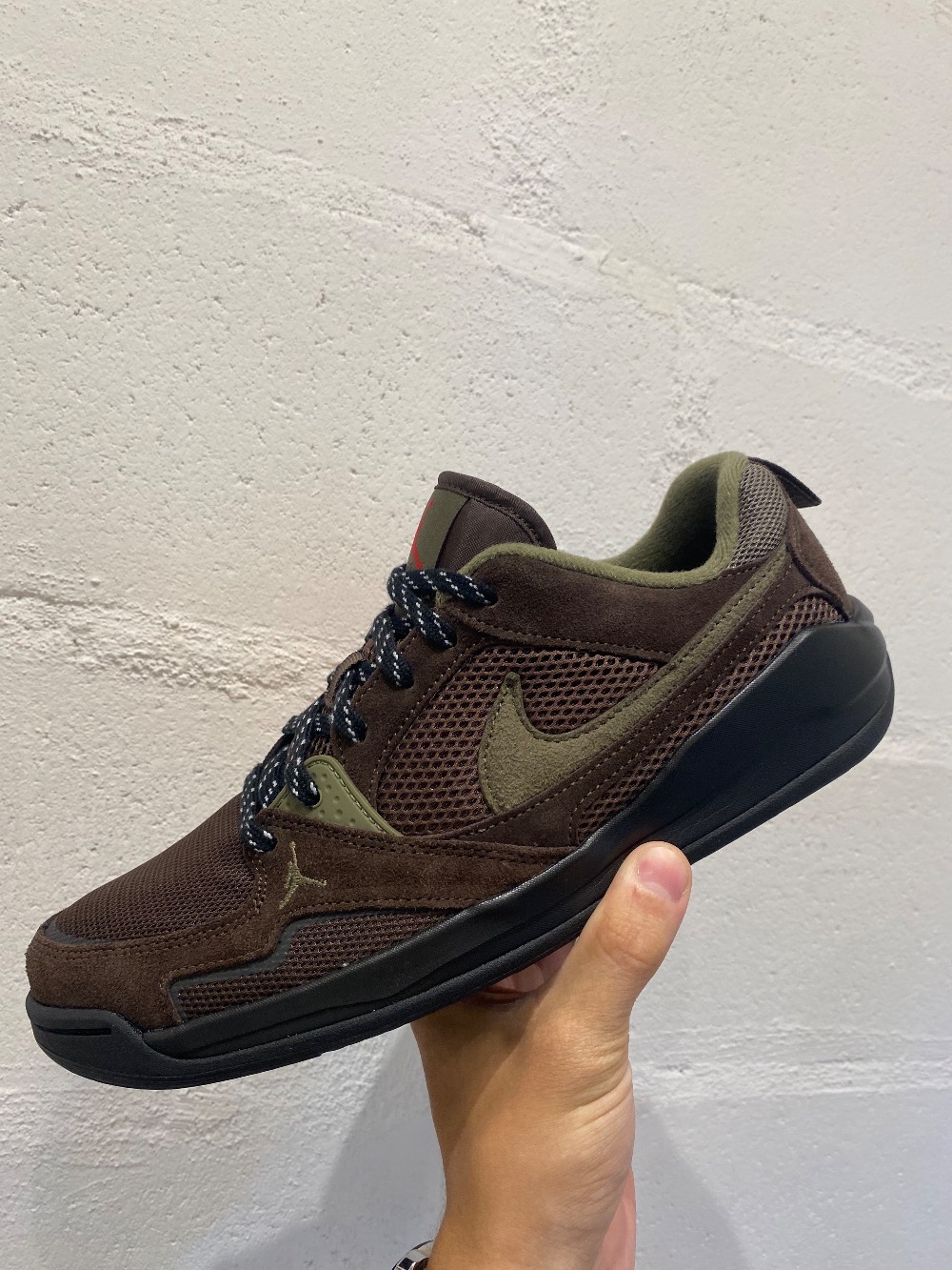 Jordan CMFT Era Baroque Brown Medium Olive — 41, Novo