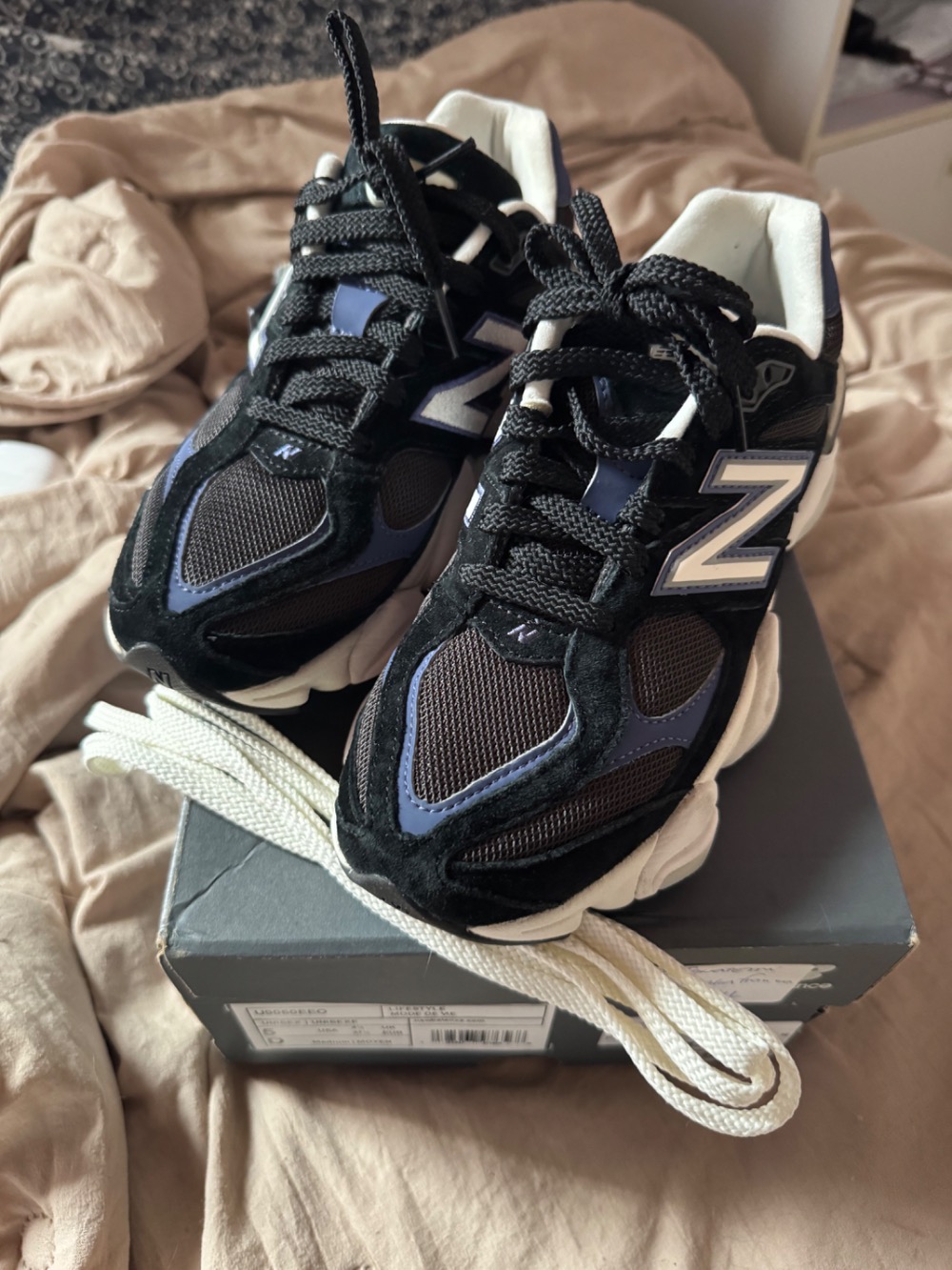 New Balance 9060 Black Blue