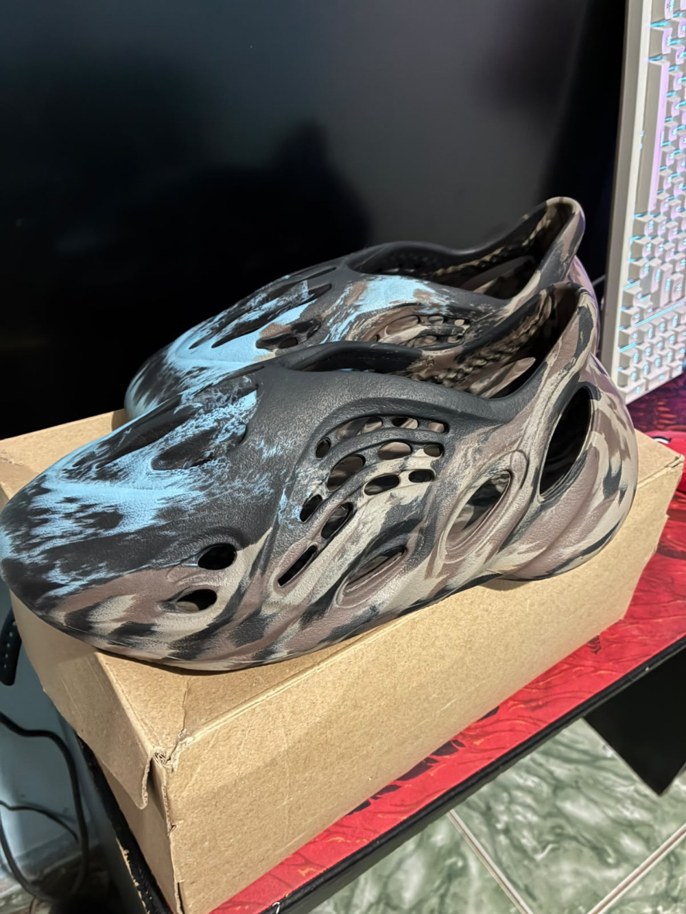 Yeezy Foam Runner MX Cinder