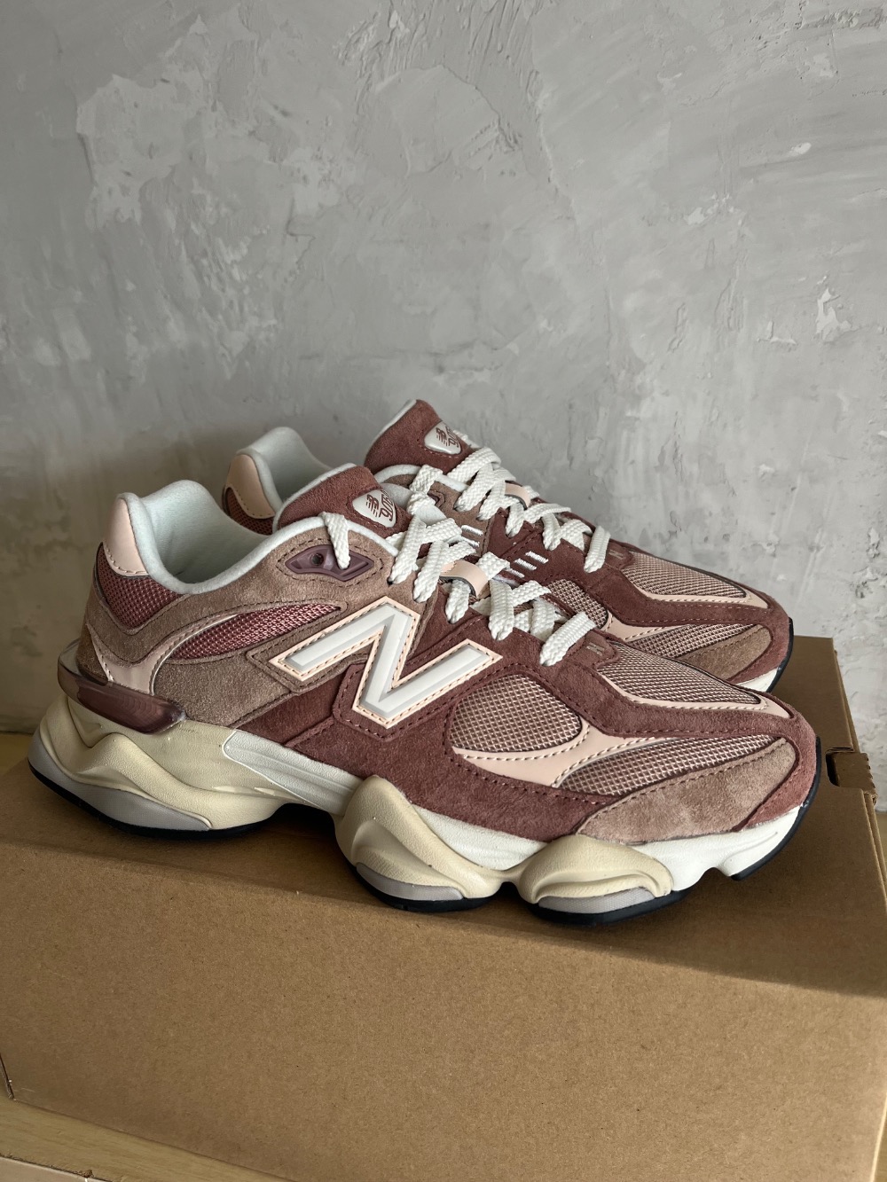 New Balance 9060 Sparrow Flat Taupe