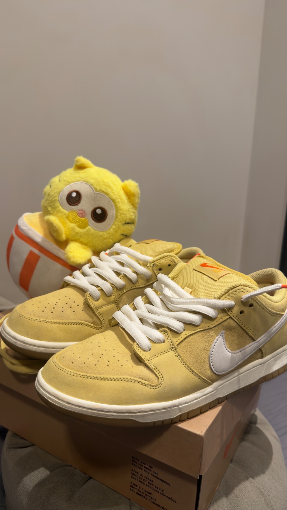 Nike SB Dunk Low Saturn Gold