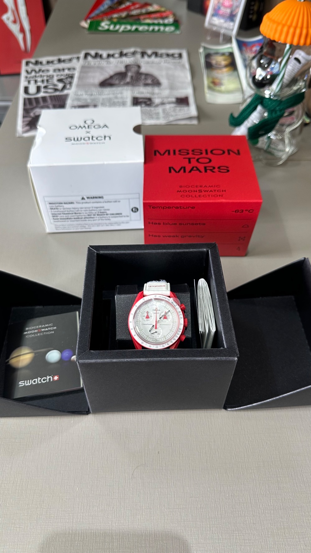 Swatch x Omega Relógio Bioceramic Moonswatch Mission to Mars