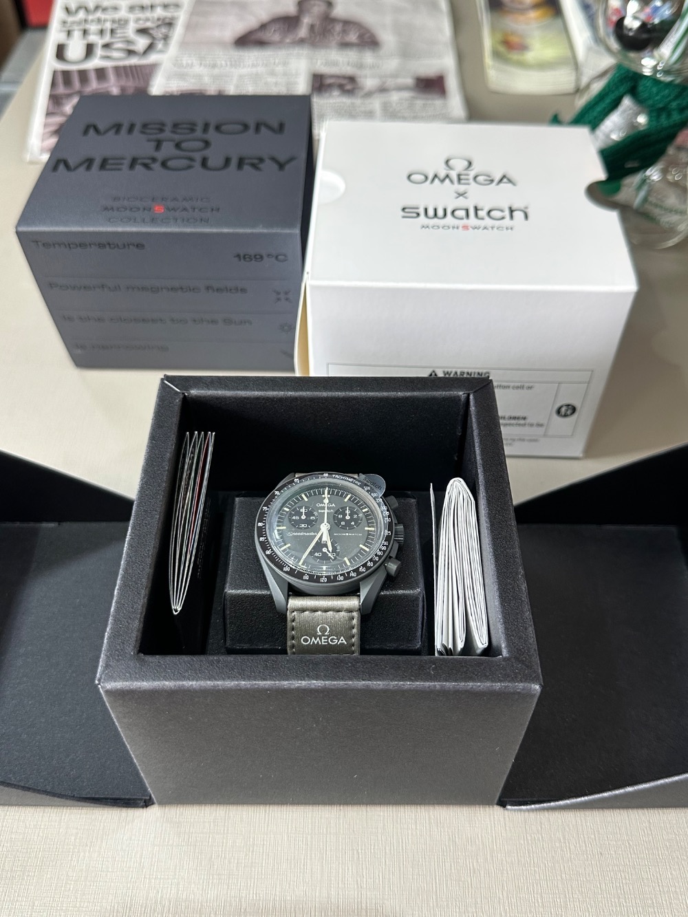 Swatch x Omega Relógio Bioceramic Moonswatch Mission to Mercury 42mm