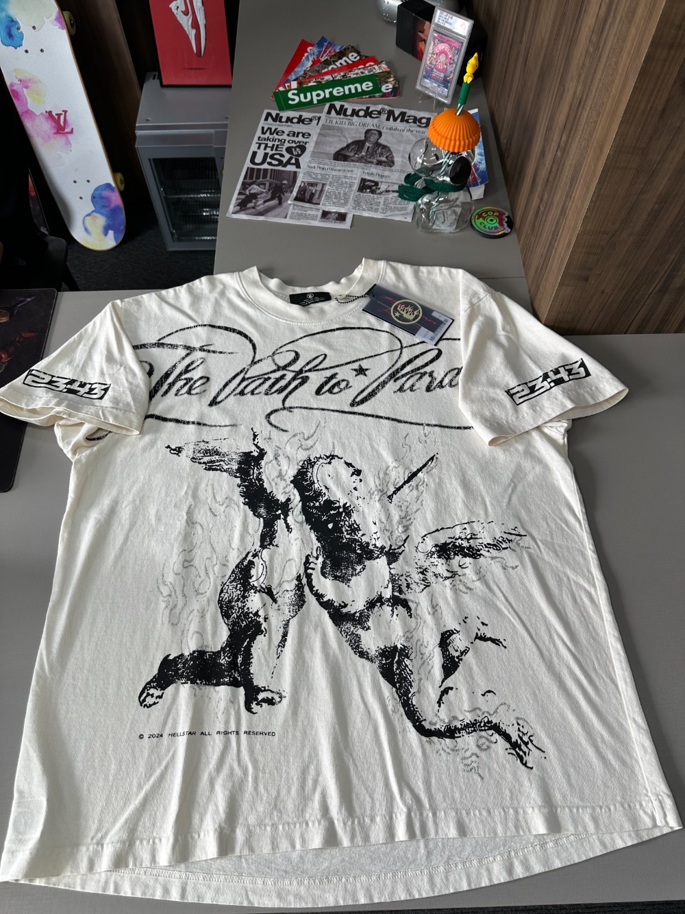 Camiseta Hellstar Path to Paradise White