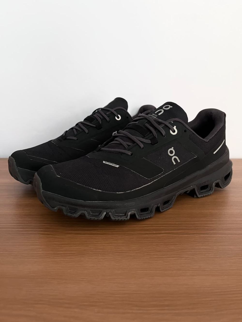 Tênis On Running Cloudventure Waterproof Preto