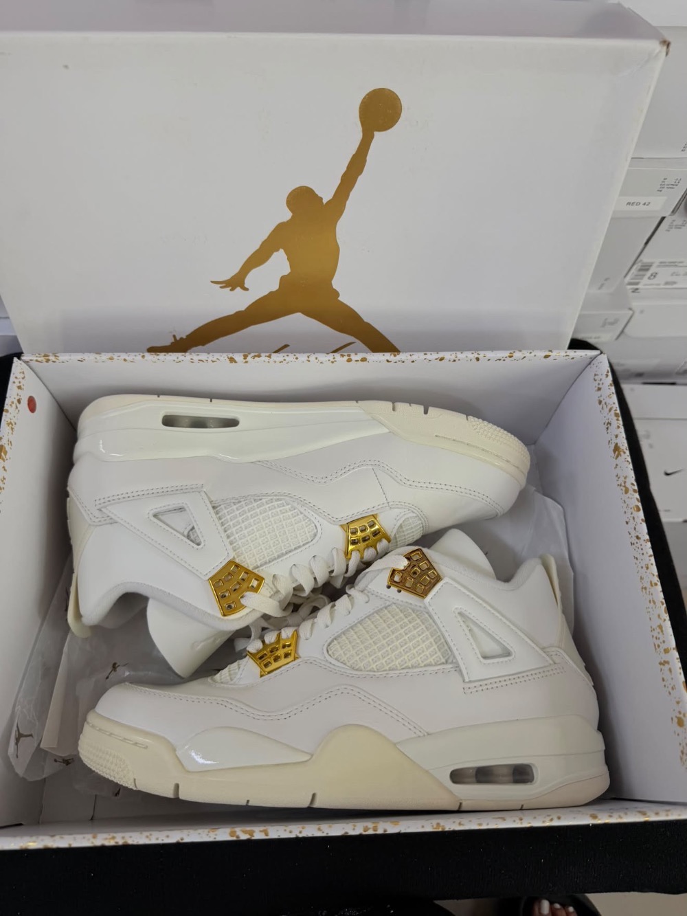 Air Jordan 4 Metallic Gold