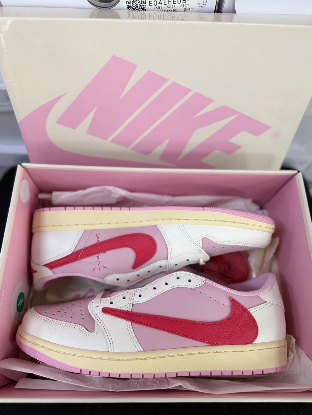 Travis Scott x Air Jordan 1 Low OG SP Sail Tropical Pink