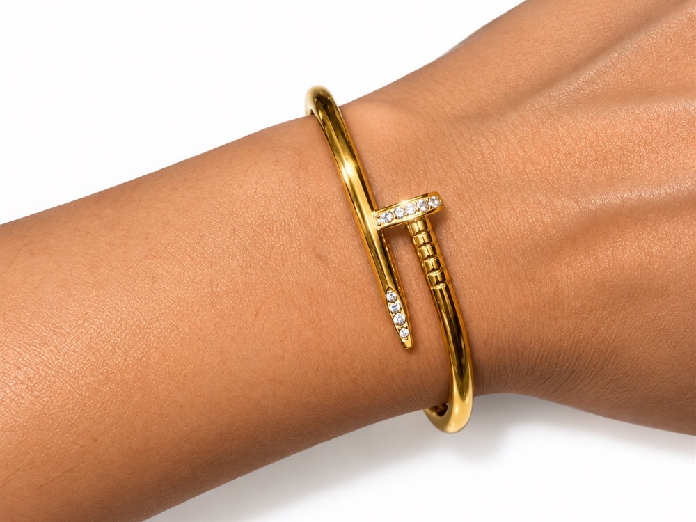 Pulseira Casa Cinza Brasil Nail Gold (Main Edition)