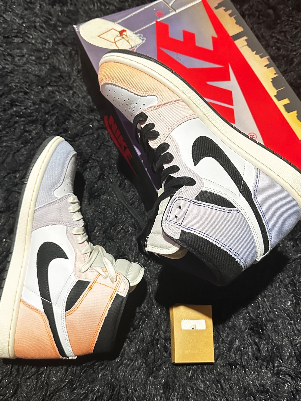 Air Jordan 1 High Skyline