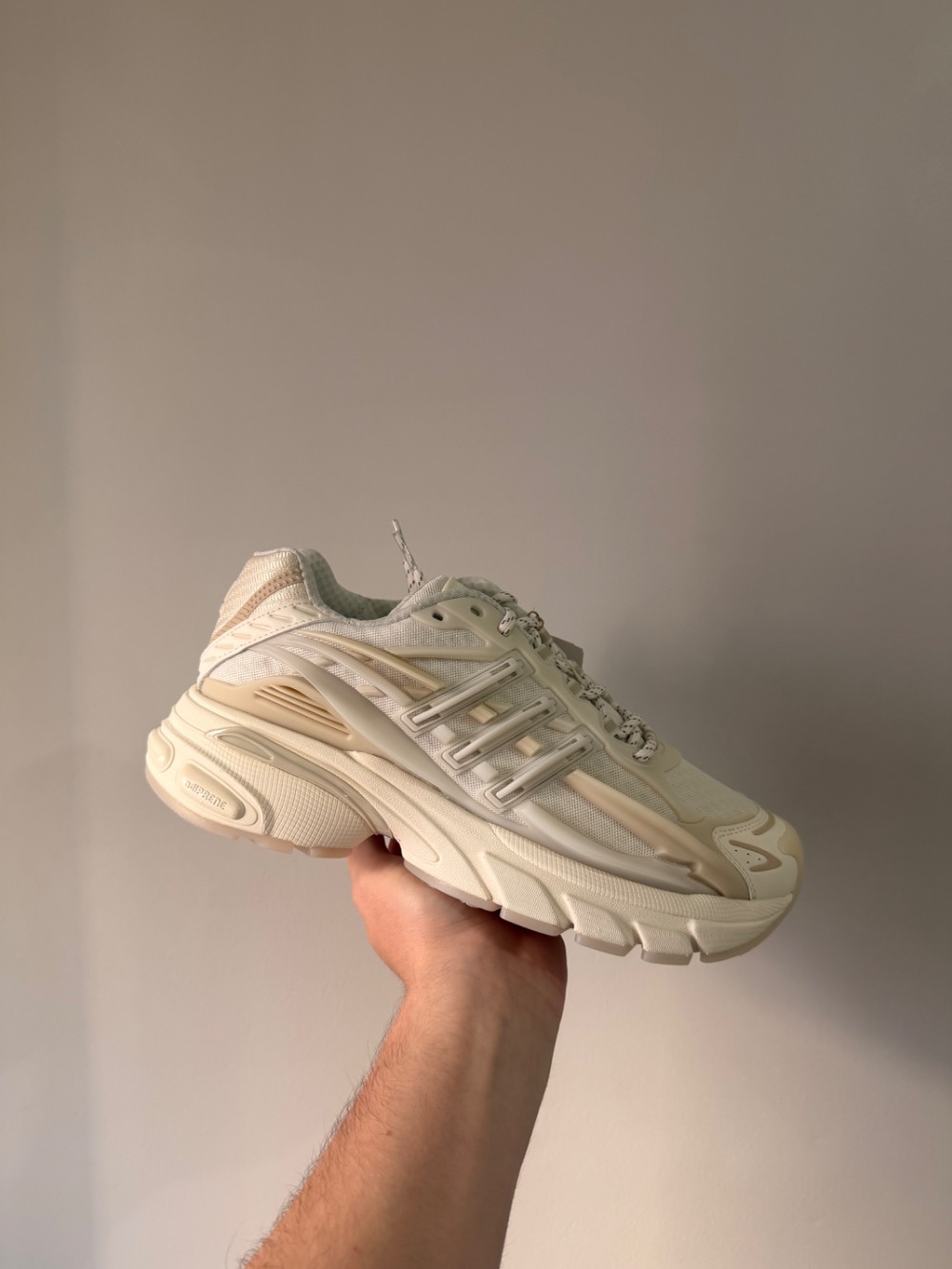 Pharrell Williams x adidas Adistar Jellyfish Chalk White