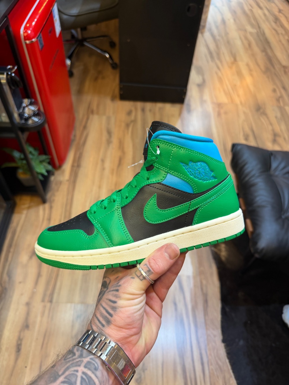 Air Jordan 1 Mid Lucky Green Aquatone