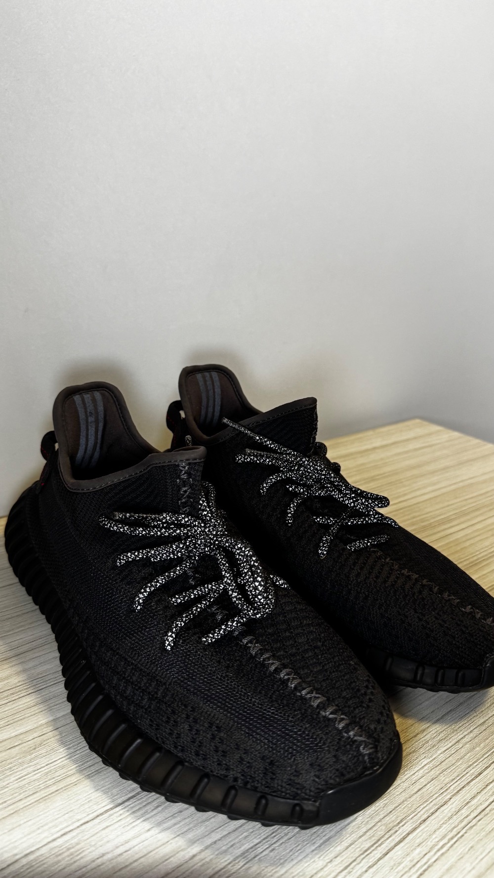 Yeezy Boost 350 v2 Black