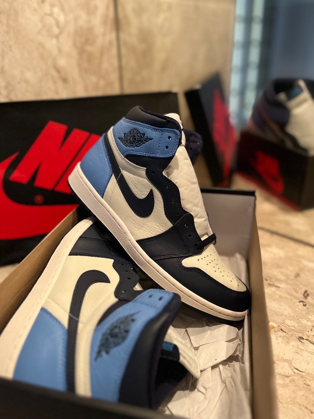 Air Jordan 1 High Obsidian