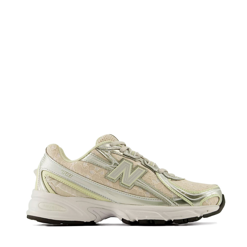 New Balance 740 Moonbeam Light Silver Metallic