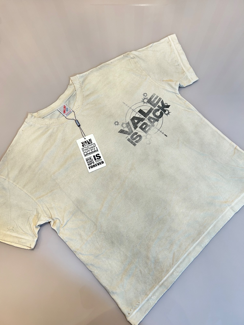 Camiseta Vale Lives Forever Vale Is Back Cream