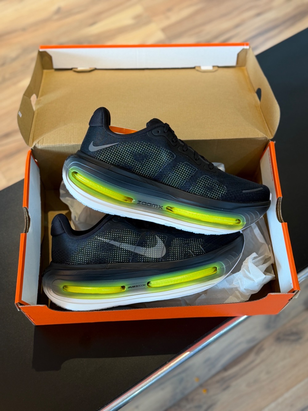 Nike Vomero Premium Black Volt