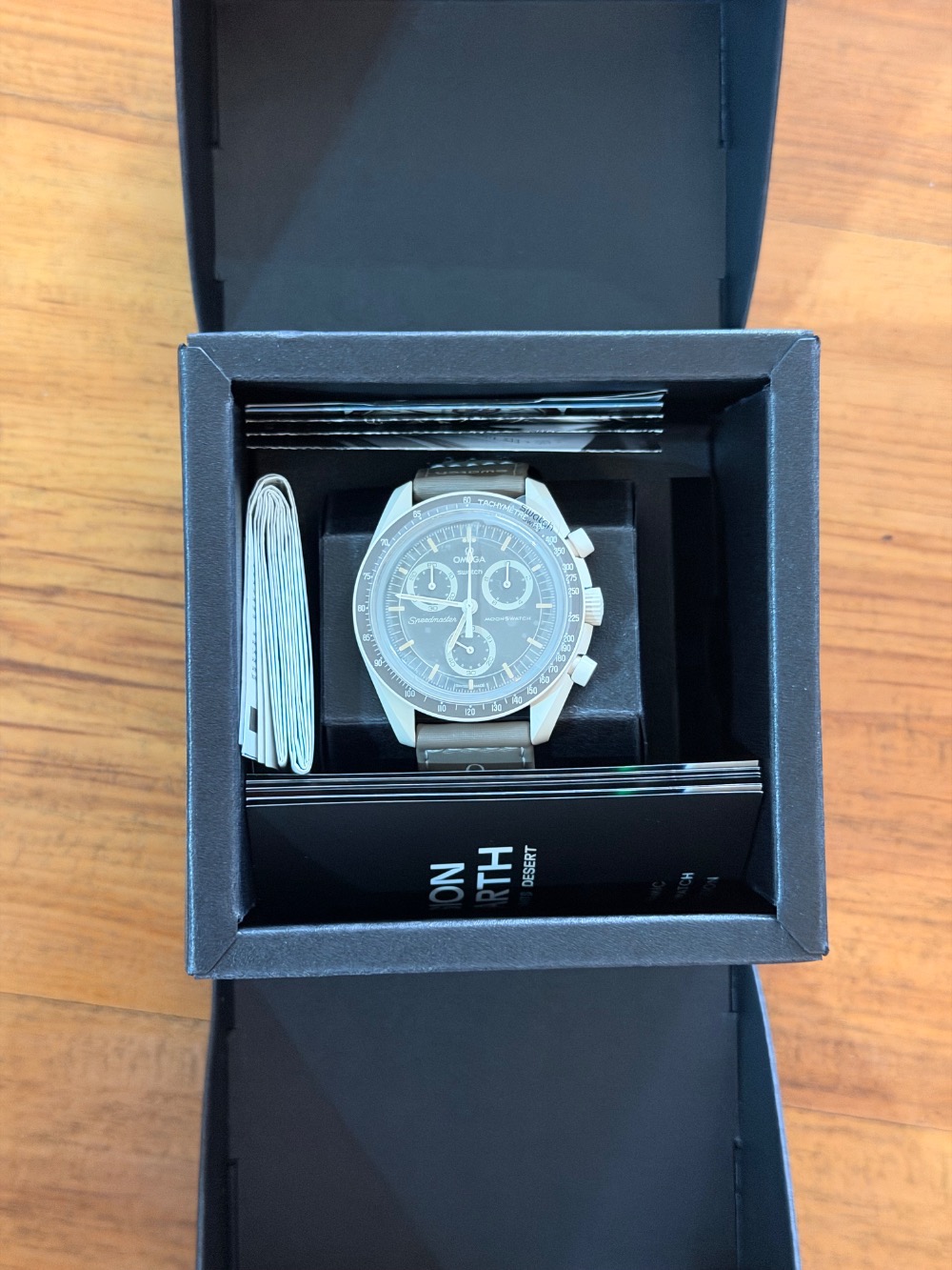 Swatch x Omega Relógio Bioceramic Moonswatch Mission On Earth Desert
