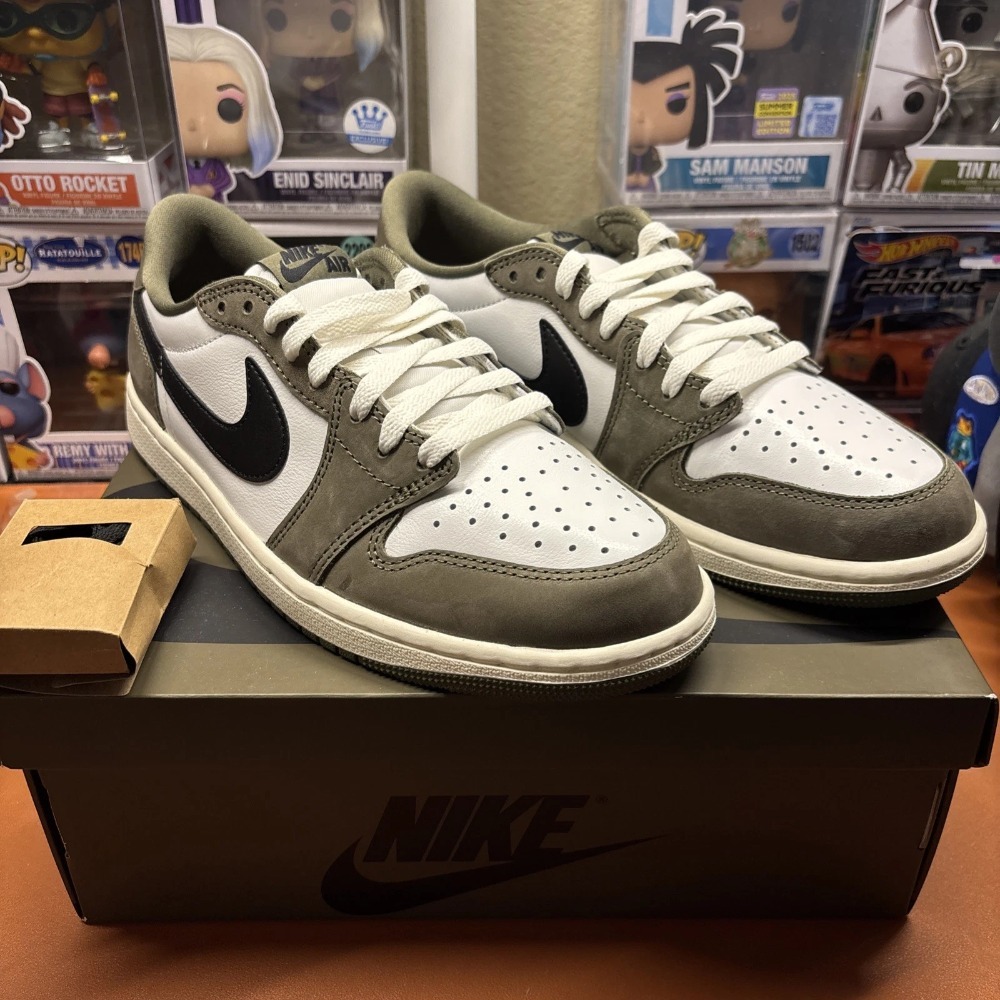 Air Jordan 1 Low OG Medium Olive