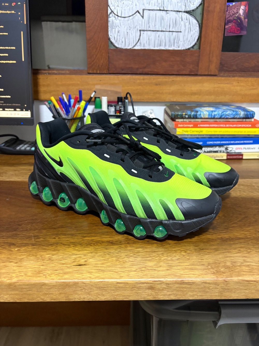 Nike Air Max Dn8 Black Green Strike Volt