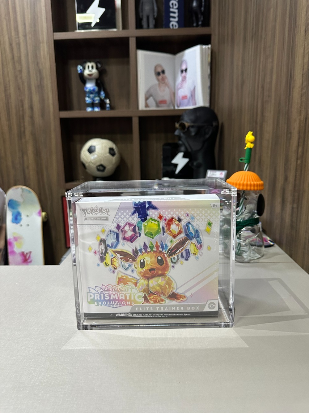 Box Pokémon TCG Treinador Avançado Escarlate e Violeta Evoluções Prismática