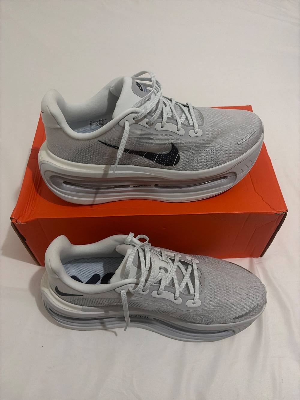 Nike Vomero Premium Off-White Grey Fog Dark Obsidian