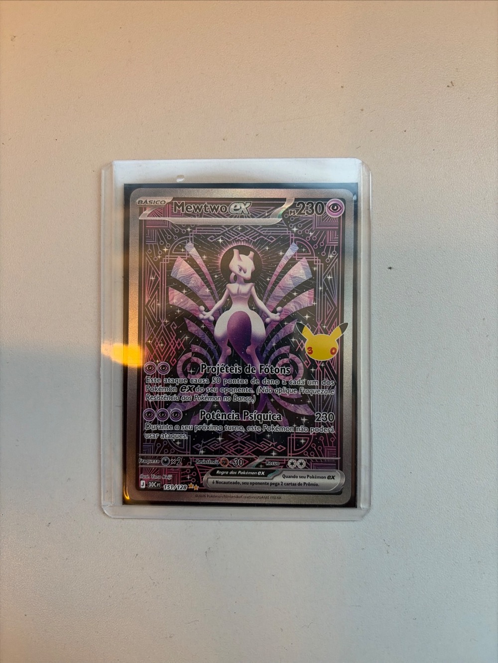 Mewtwo ex (151/128) Celebração de 30 Anos Pokémon TCG