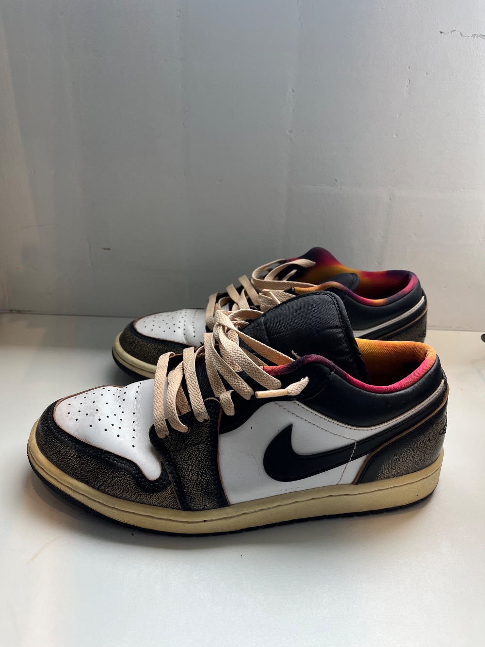Air Jordan 1 Low SE Wear Away Tan — 40, Usado