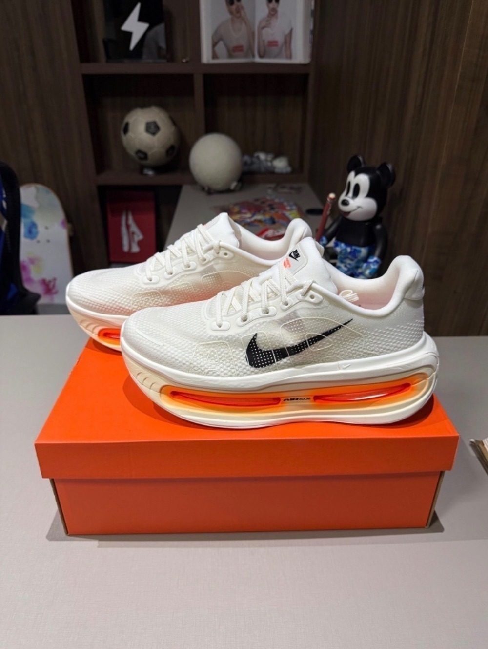 Nike Vomero Premium Sail Coconut Milk