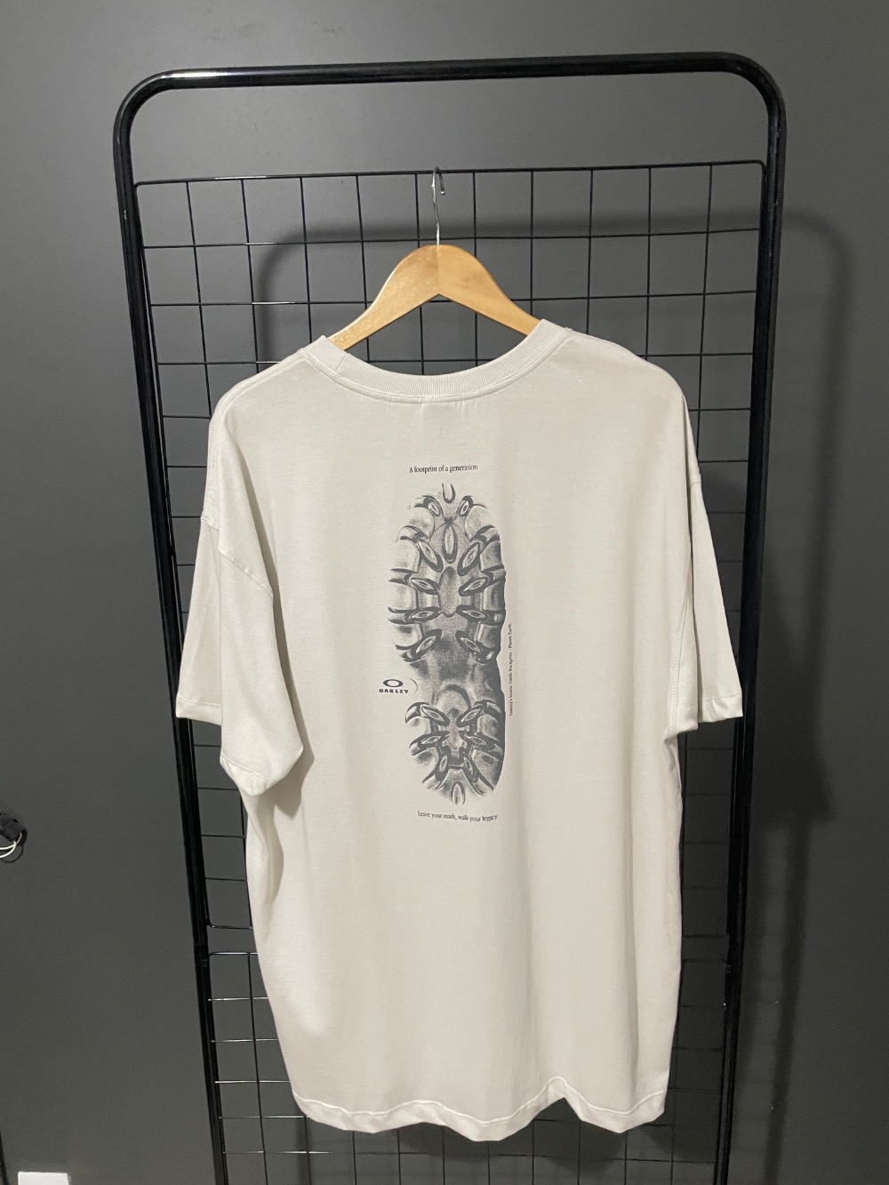 Camiseta Oakley Teeth Footprint White