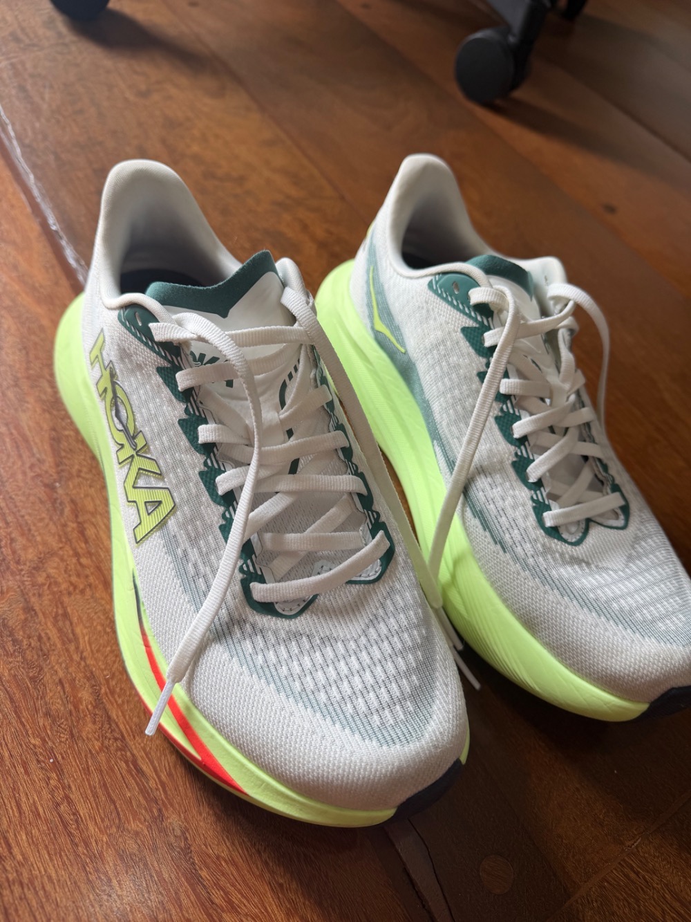 Hoka Mach 7 Frost/Neon Yuzu
