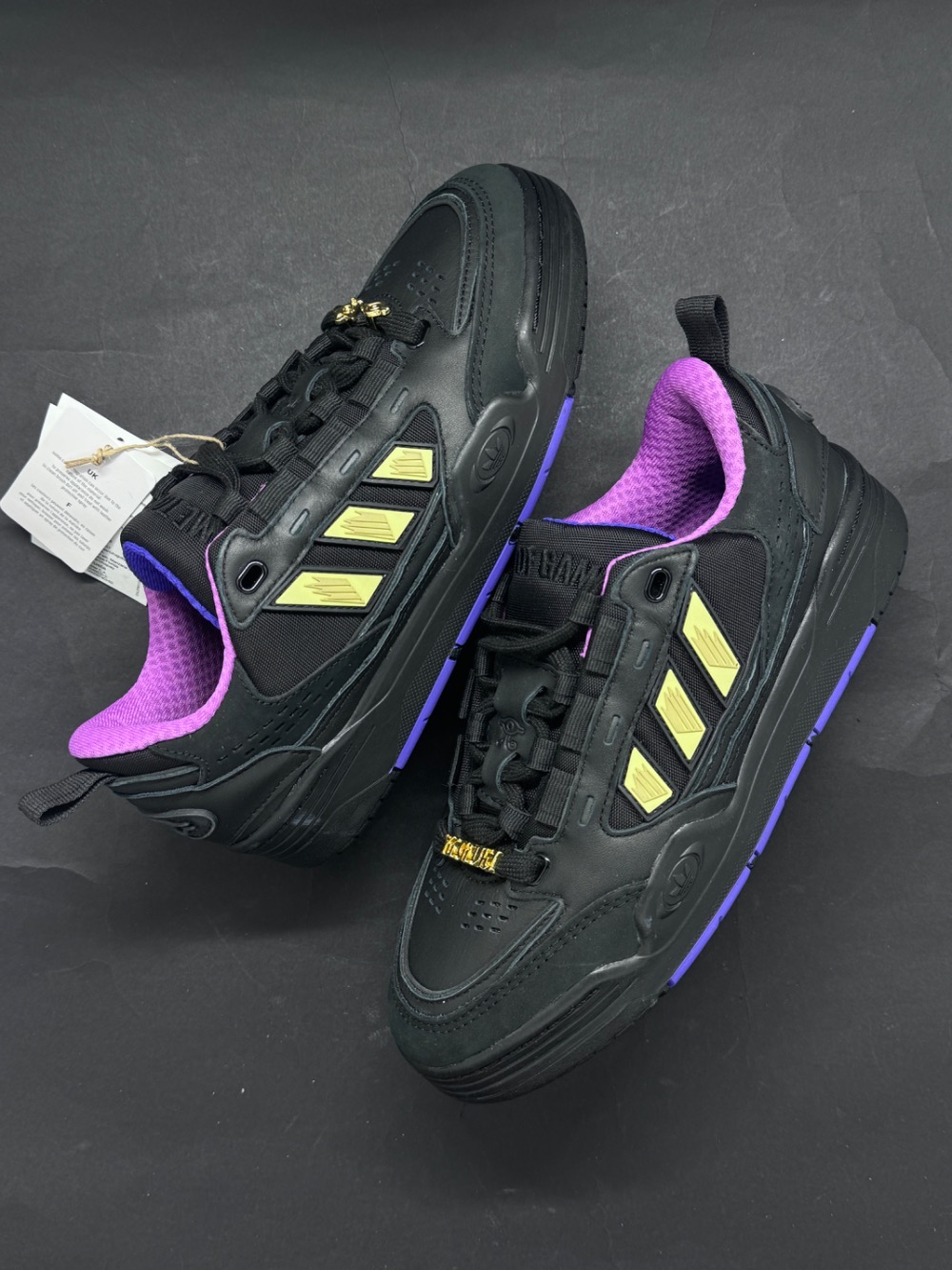 Yu-Gi-Oh! x adidas ADI2000 Yugi's World — 39, Novo