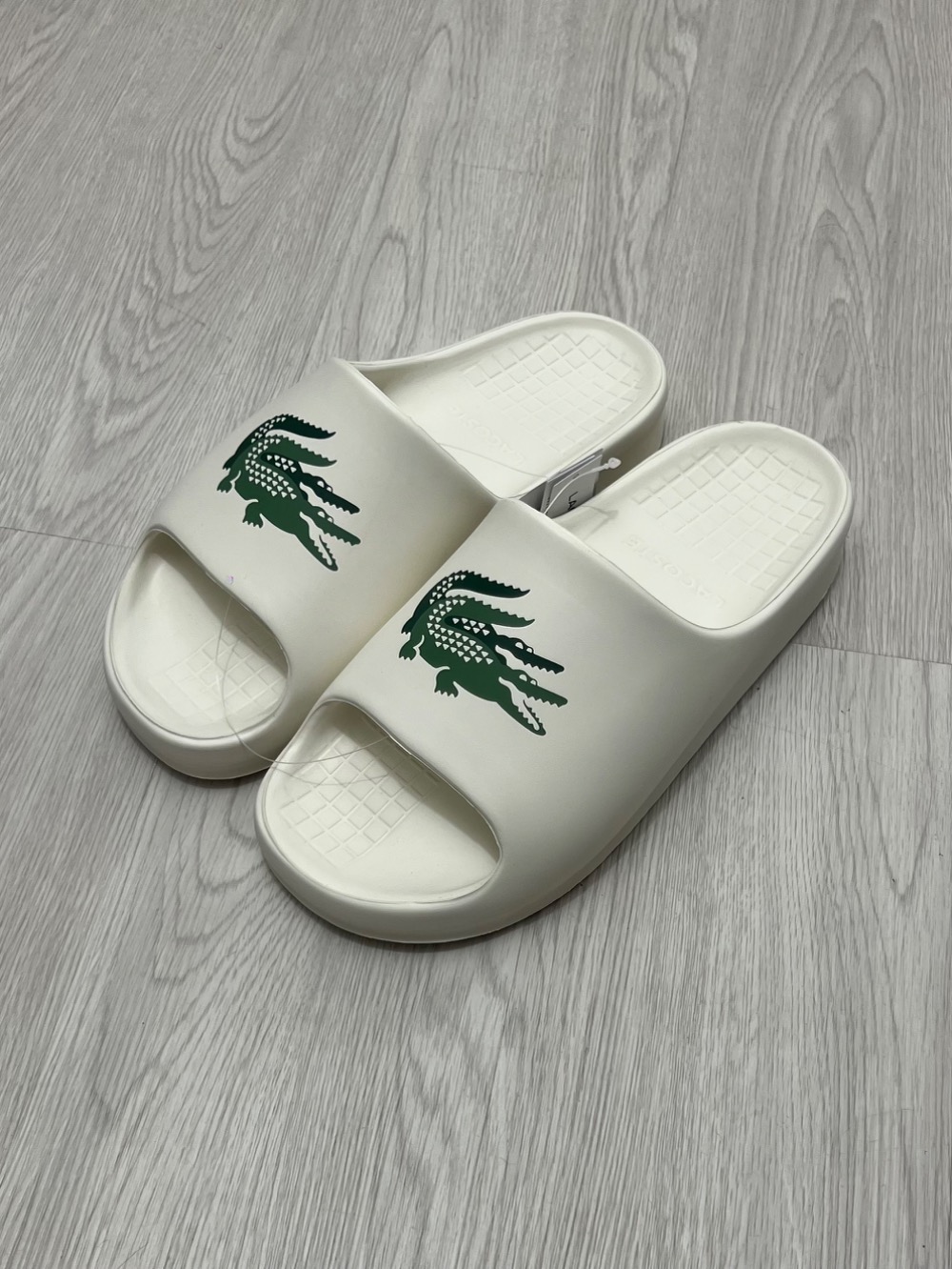 Chinelo Lacoste Serve 2.0 Off White